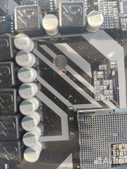 Материнка с сломанным текстолитом