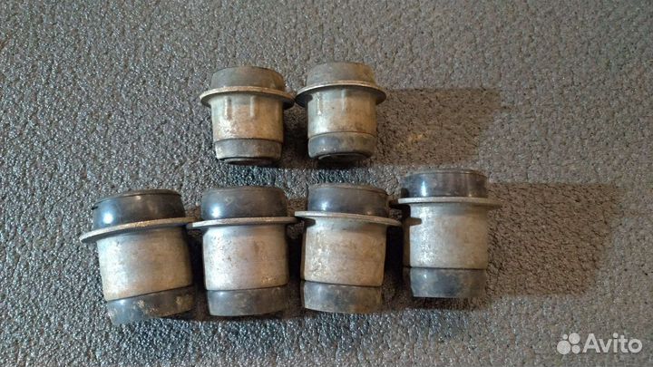 Сайлентблоки и втулки тяг ваз 2107