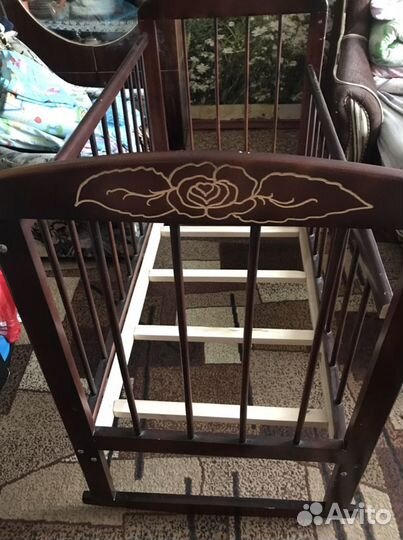 Детская кроватка