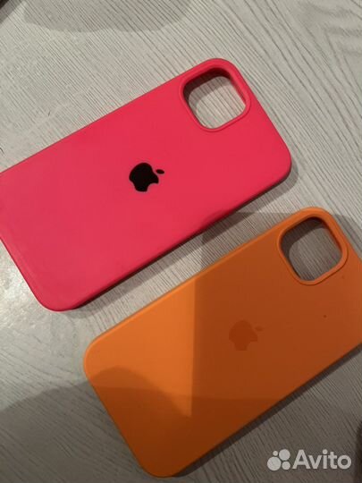 Чехол на iPhone 13