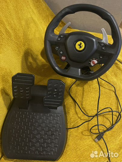 Игровой руль с педалями