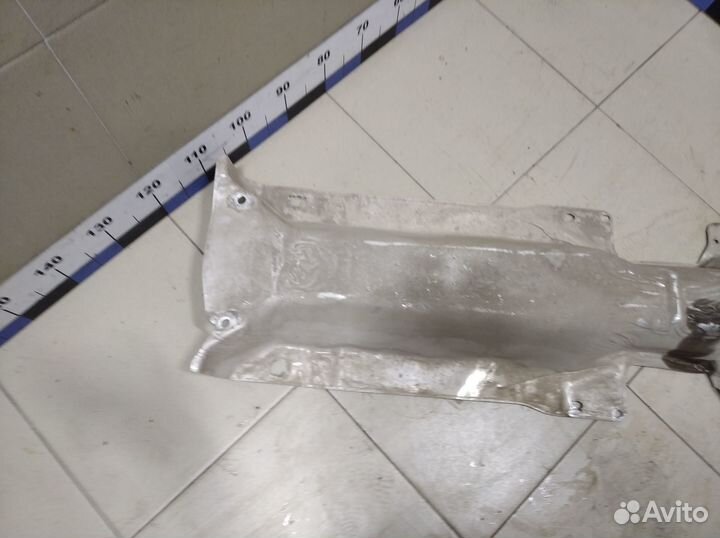 Экран тепловой Polo (Sed RUS) 2011