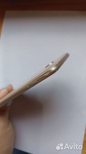 Samsung Galaxy J7 (2016), 2/16 ГБ