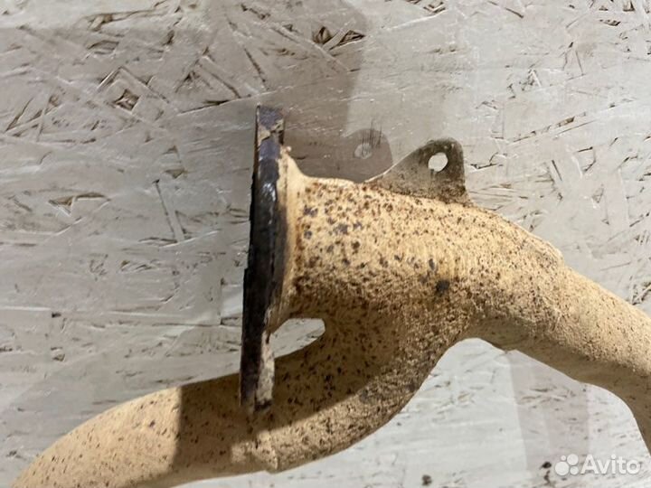 Средняя часть глушителя Subaru Impreza седан 1.8