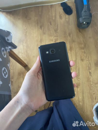 Телефон Samsung