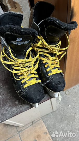 Коньки хоккейные 43 размер