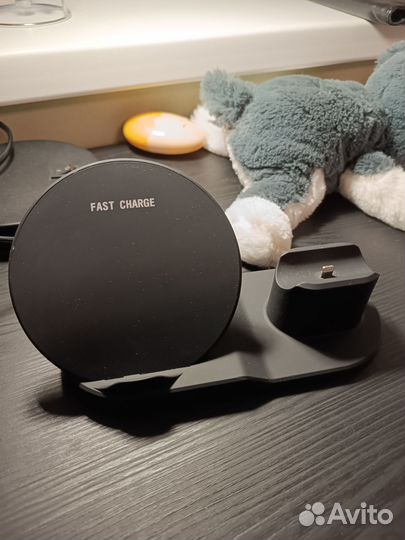 Зарядная станция для iPhone