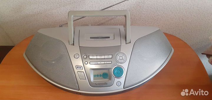 Музыкальный центр, магнитола