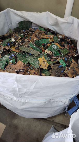 Прием плат и радиодеталей