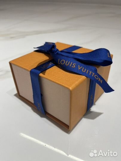 Серьги Louis Vuitton