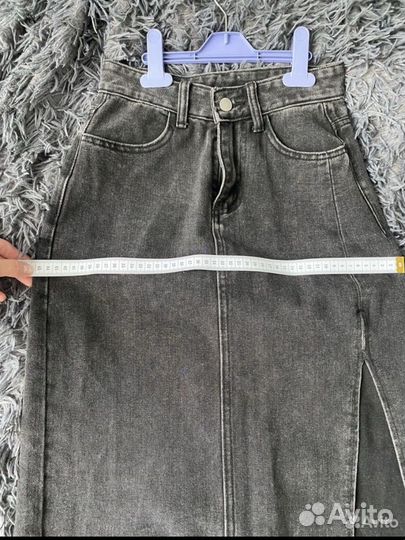 Джинсовая юбка миди в цвете графит