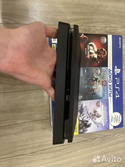 Продам ps4 slim 1TB