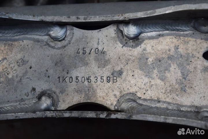 Балка задняя Volkswagen Golf 5 2006 1K0505359B