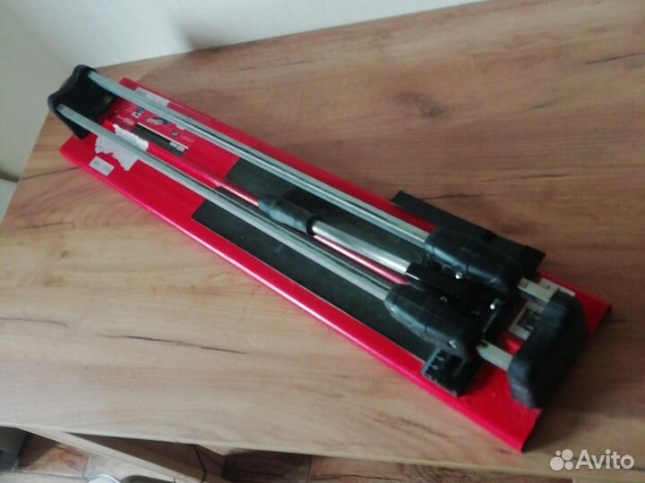 Плиткорез ручной бу