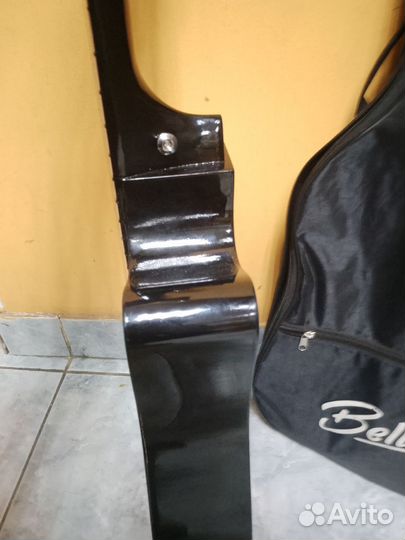 Акустическая гитара