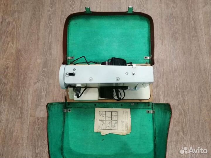 Швейная машина Чайка 134