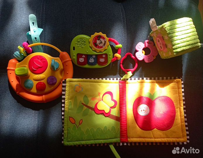 Развивающие игрушки пакетом 30шт