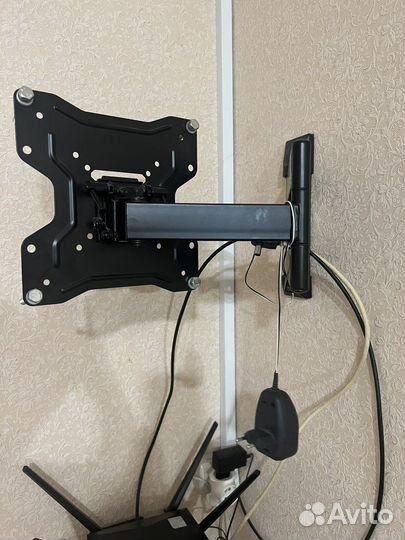 Кронштейн для телевизора на стену