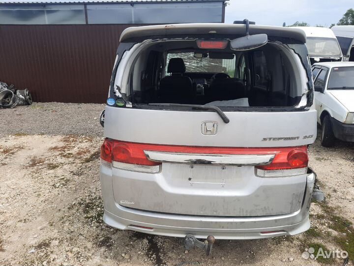 В разборе Хонда Стэпвэгон 2007 2.4 АКПП полный при