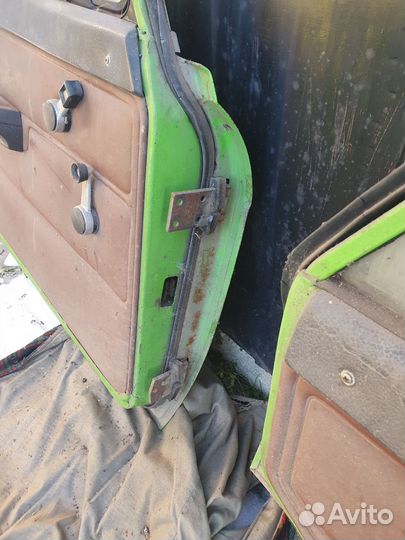 Двери и капот москвич 2140