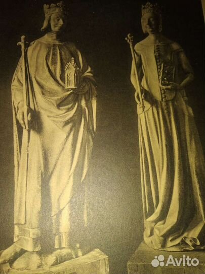 Книга скульптуры Лувра