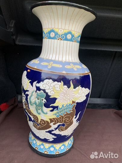 Продам вазу напольную