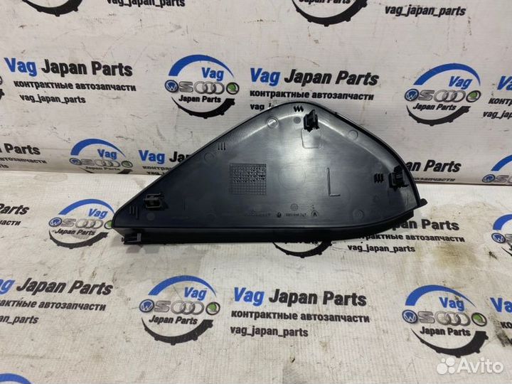 Накладка в салоне передняя левая Volkswagen Tiguan