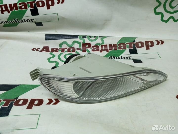 Фара противотуманная toyota camry 01-04/corolla E