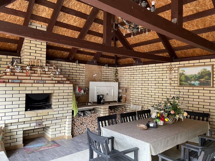 Коттедж 290,5 м² на участке 7,4 сот.