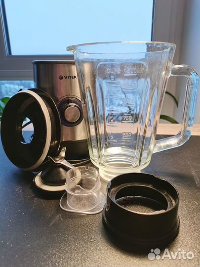 Блендер Vitek на запчасти