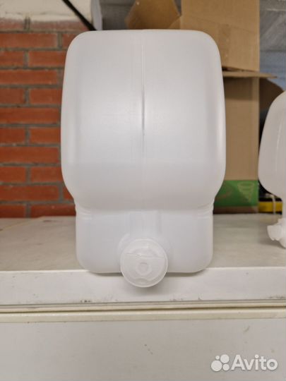 Канистра для питьевой воды с краном 10 л