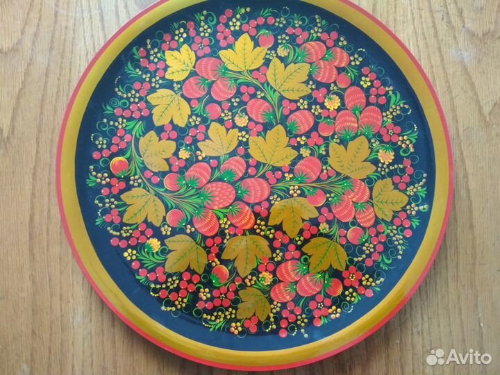 Тарелка-панно с хохломской росписью 