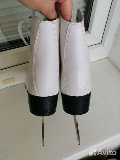 Коньки женские фигурные Nordway