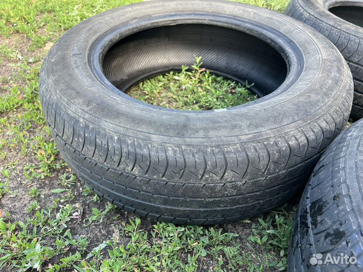 Yokohama BluEarth E70 215/60 R16