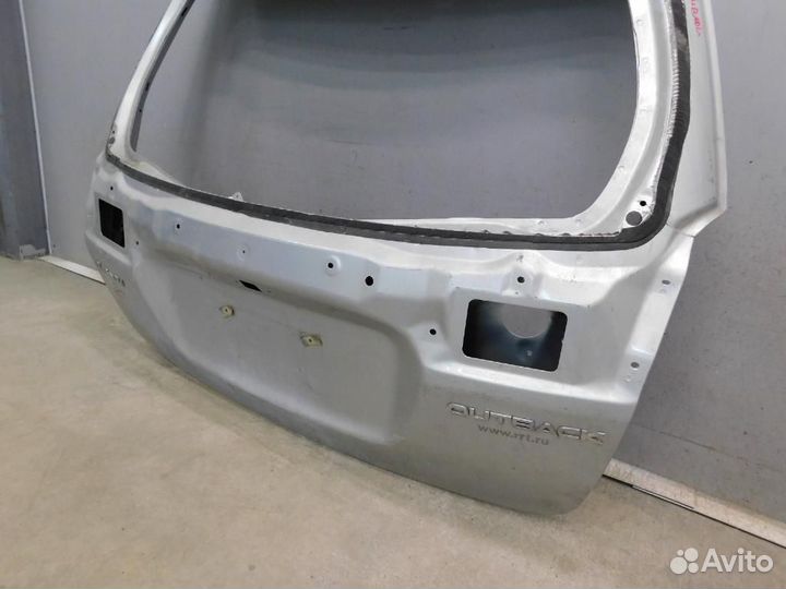 Дверь багажника Subaru Outback