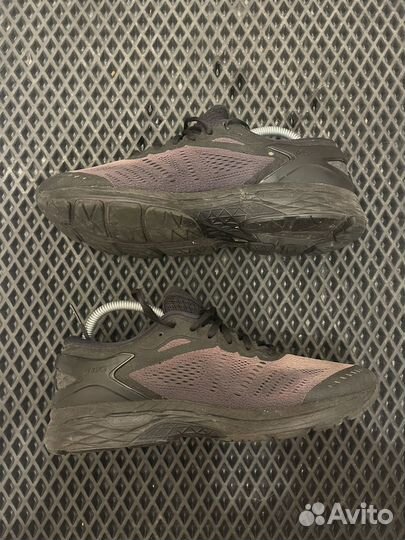 Кроссовки asics gel-kayano 24