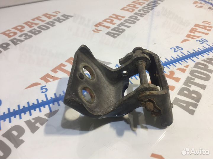 Пежо 307 Петля нижняя передней двери Лев