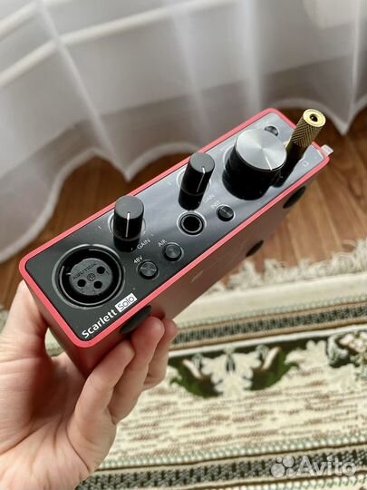 Внешняя звуковая карта focusrite