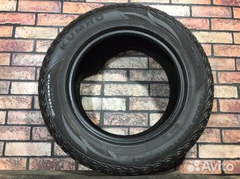 Kumho Road Venture SAT KL61 235/65 R17