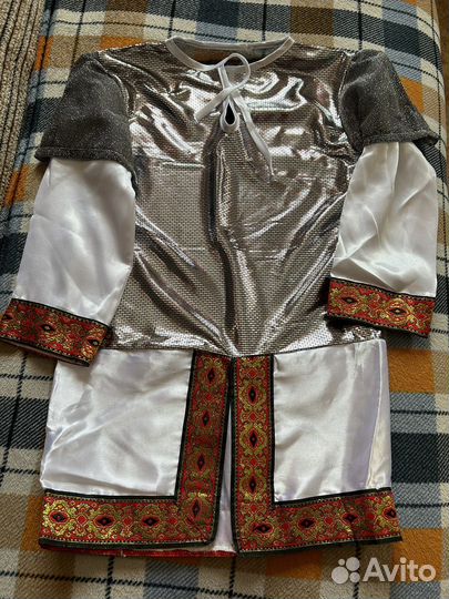 Костюм рыцаря, моряка, мушкетера