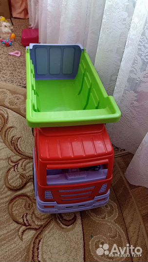 Большой грузовик