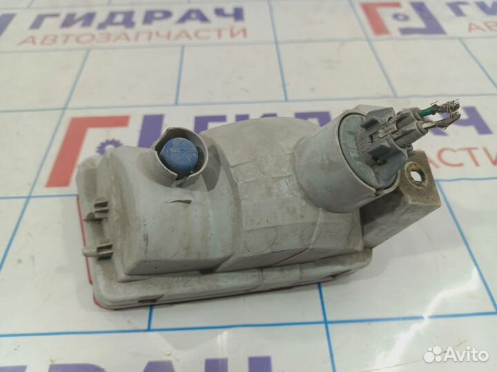 Фонарь задний в бампер левый Toyota Land Cruiser P