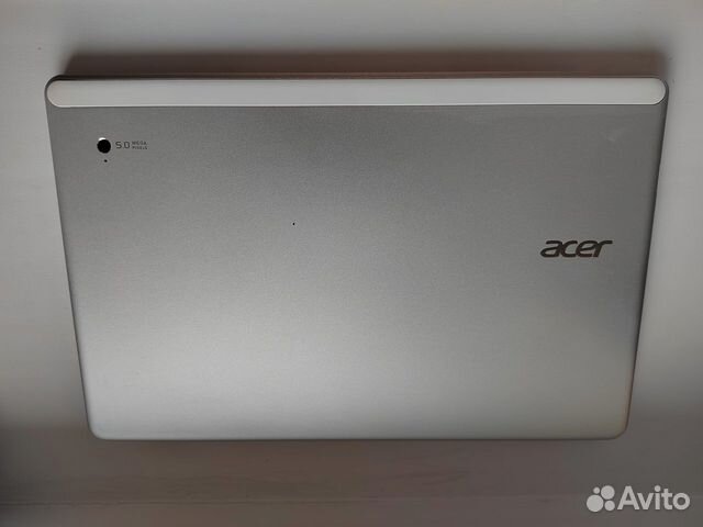 Acer w 700