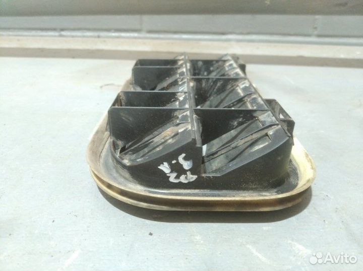 Клапан вентиляции багажника задний левый Ford