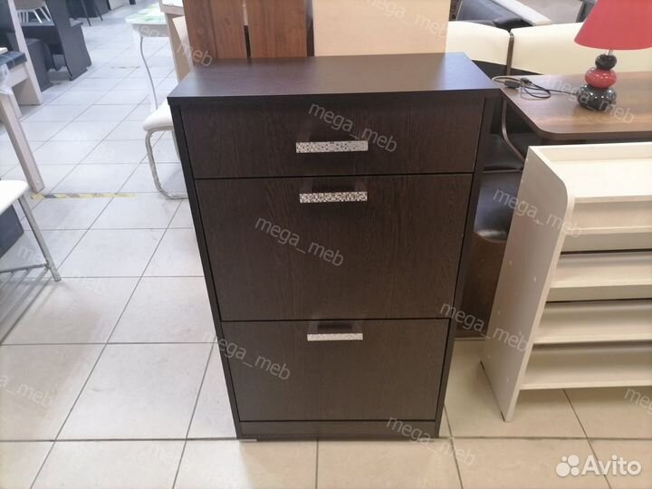 Обувница / закрытая / с ящиками