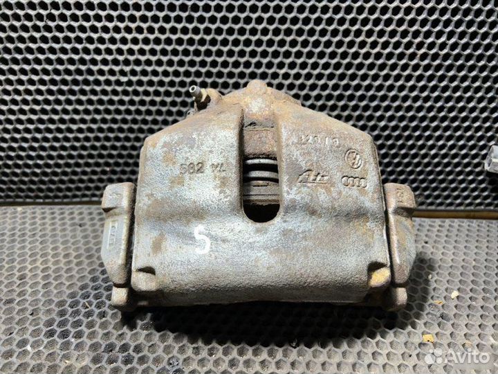 Суппорта передняя Audi Q3