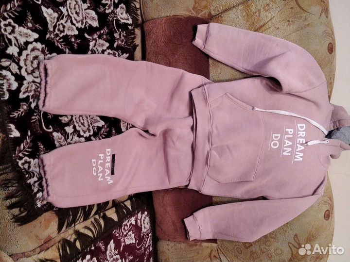 Спортивный костюм женский