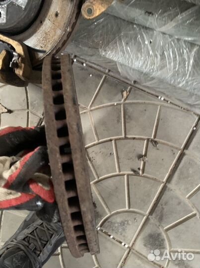 Передние суппорта с дисками infiniti м25,37