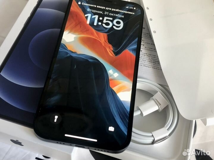 iPhone 12, 64 ГБ