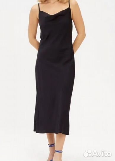 Атласное платье черное